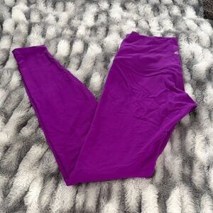 Lululemon Athletica Vibrant Purple high rise Leggings- size 6